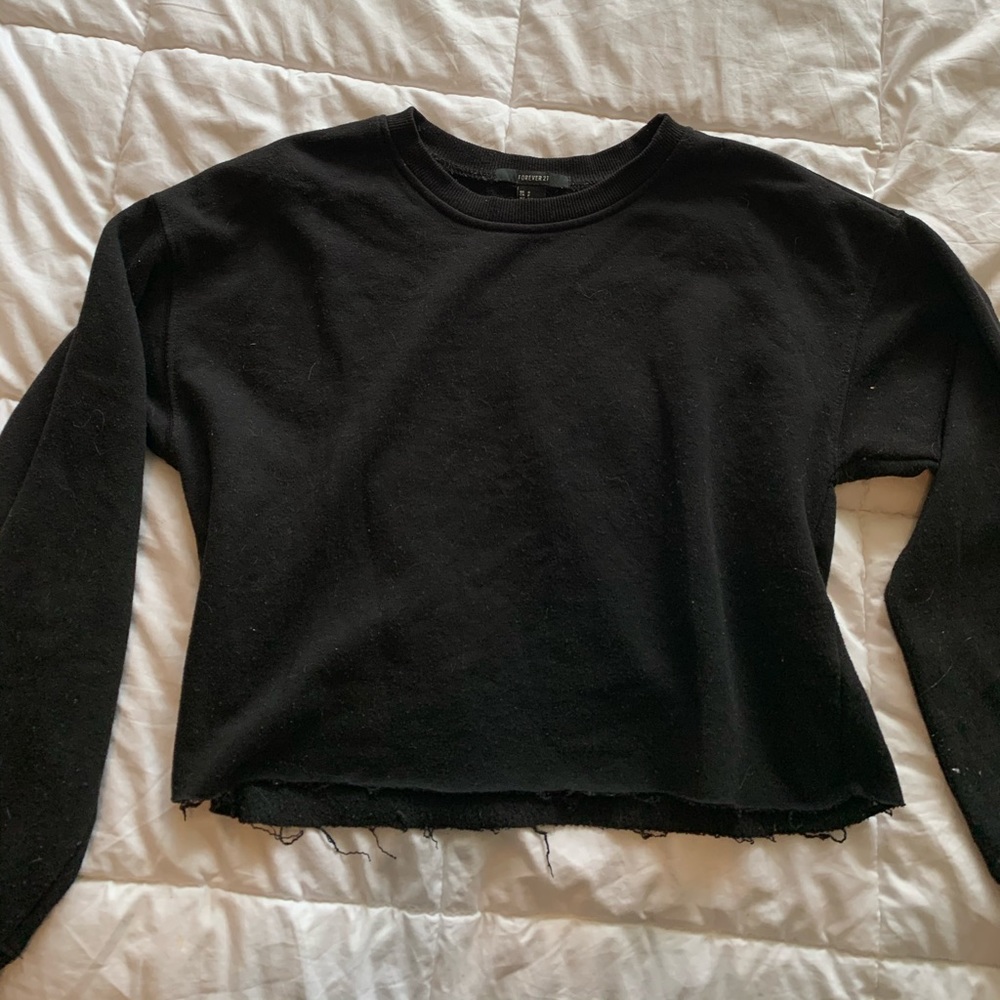 Forever 21 black cropped sweatshirt